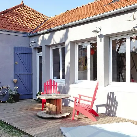 Semi-detached House St- Martin-de-brehal - Nmd04102e-l *